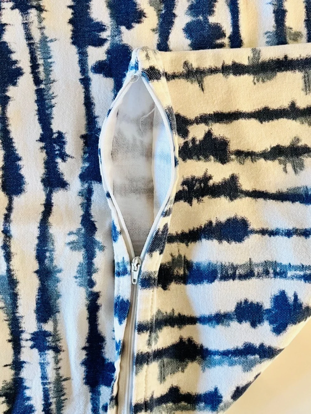 18x18 pillow cover blue tie dye zip closure